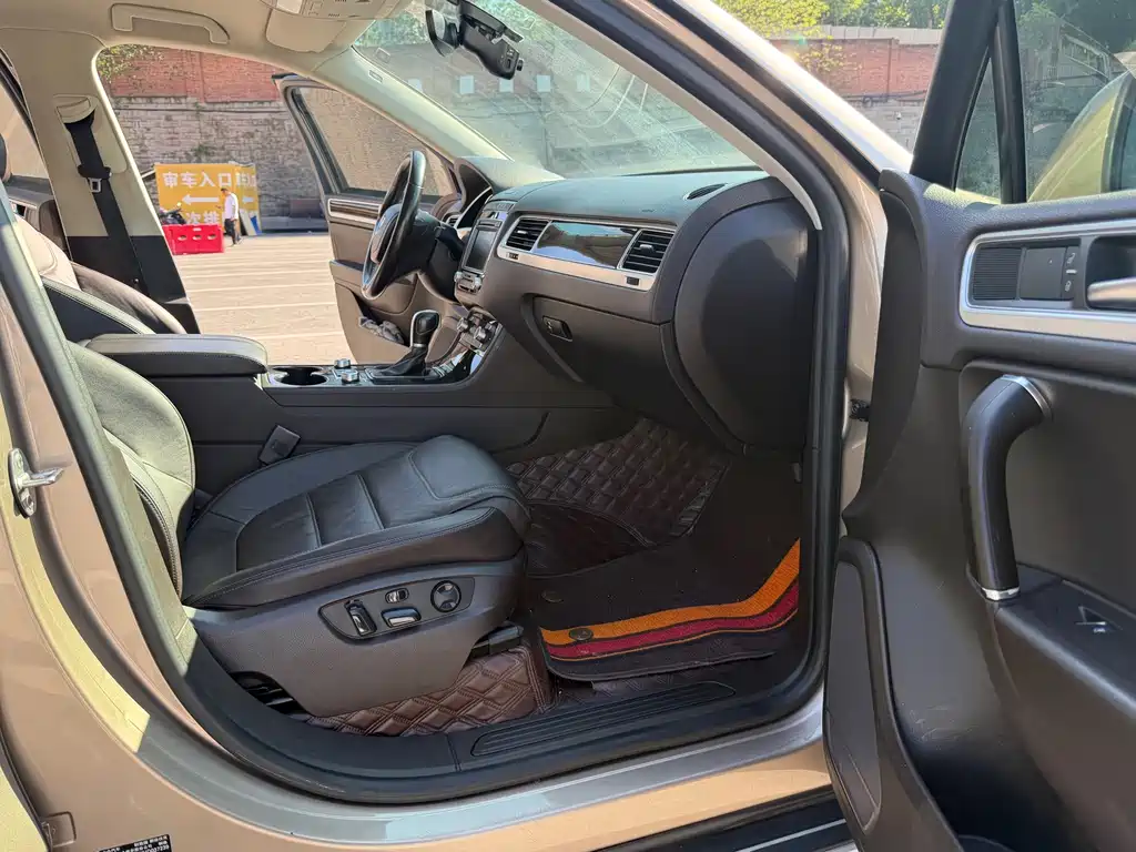 Volkswagen Touareg — миниатюра 9
