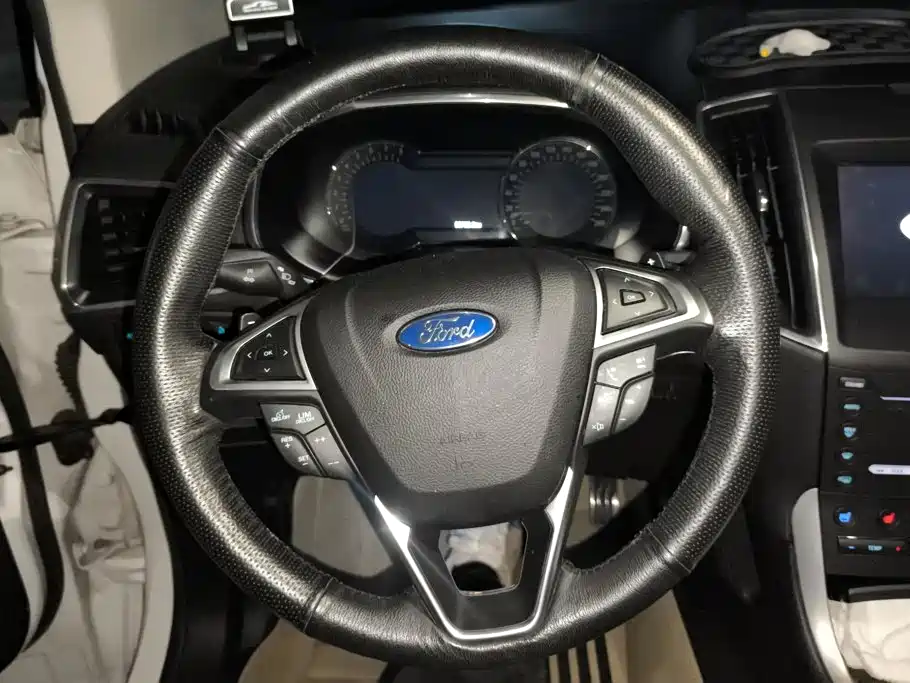 Ford Edge — миниатюра 15