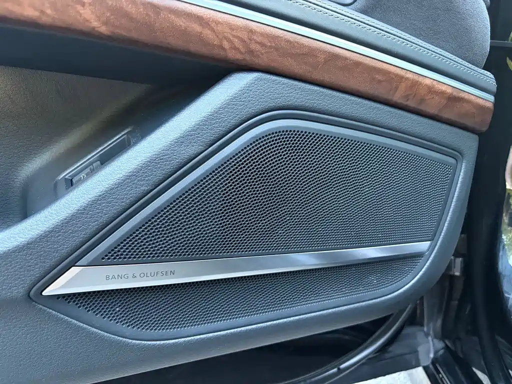 Audi A8 — миниатюра 9
