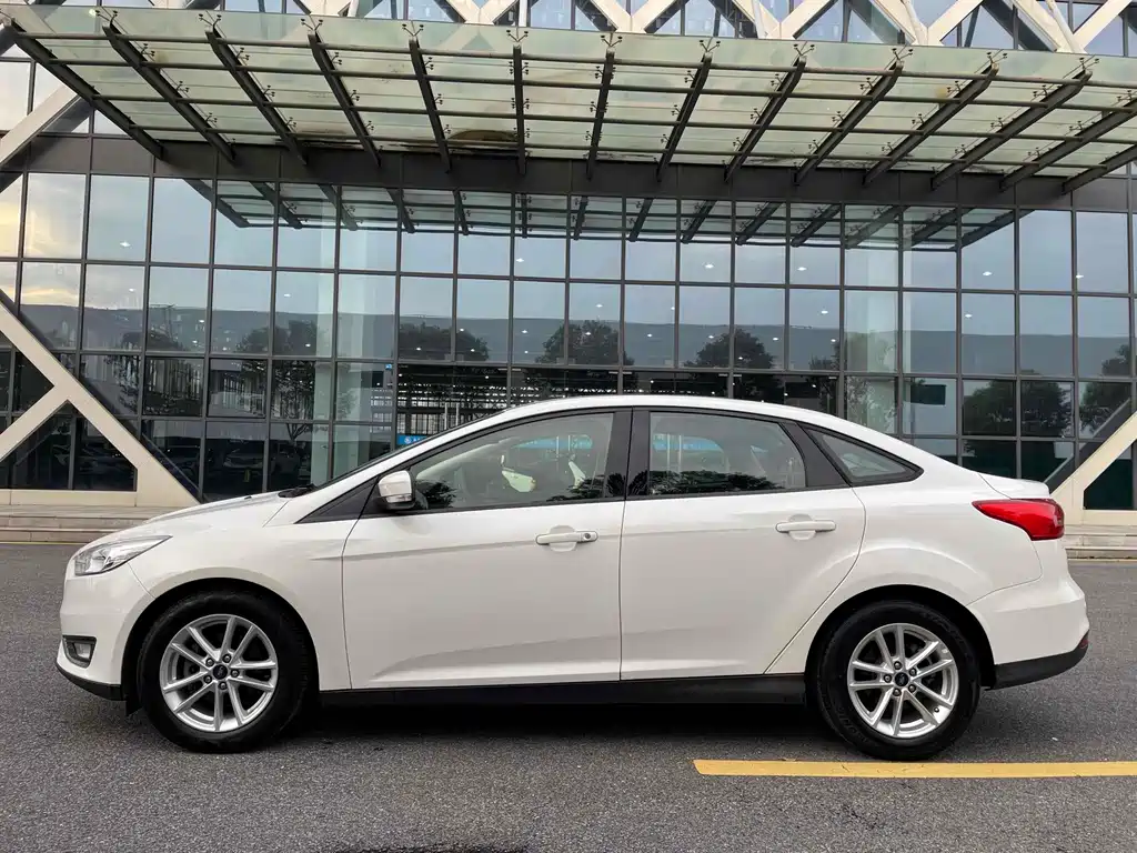 Ford Focus — миниатюра 5