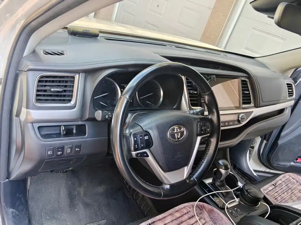 Toyota Highlander — миниатюра 16