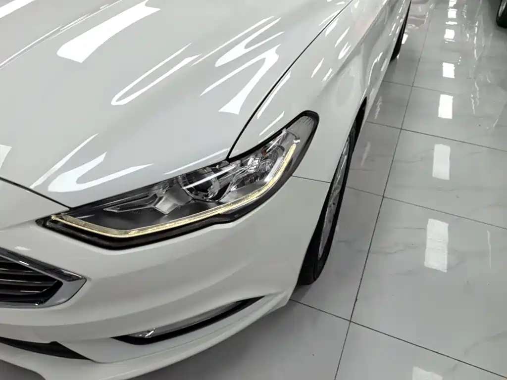 Ford Mondeo — миниатюра 24