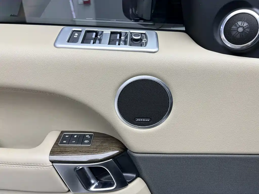 Land Rover Sport — миниатюра 5