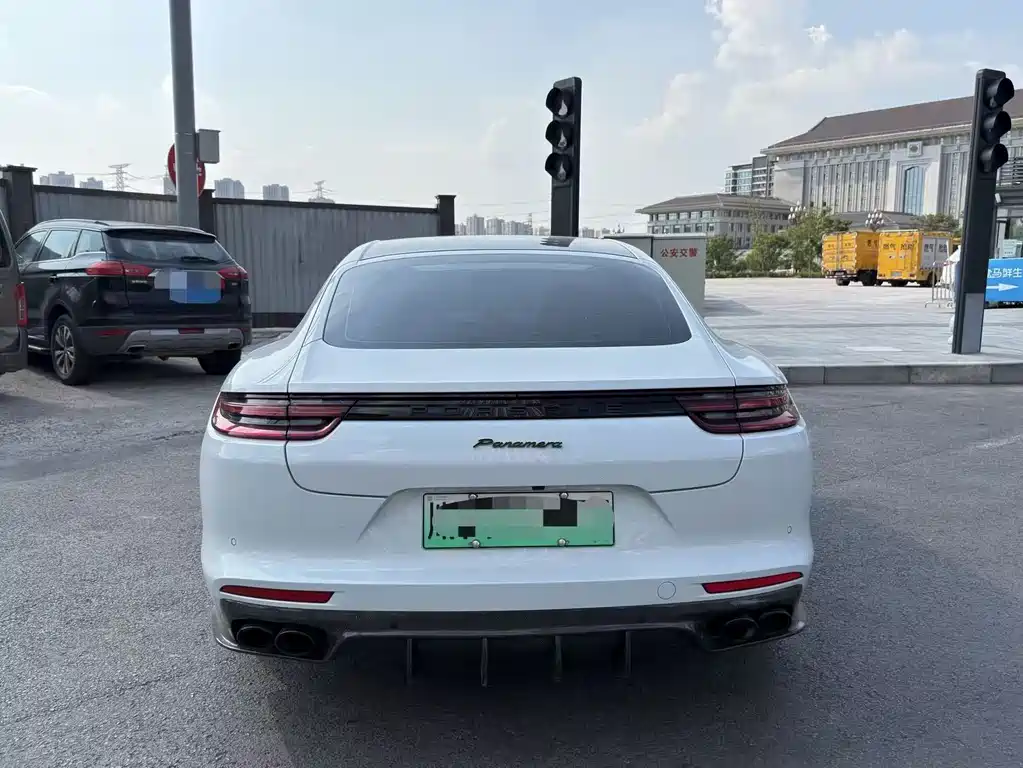 Porsche Panamera Hybrid — миниатюра 5