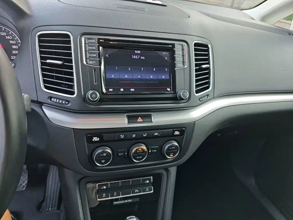 Volkswagen Sharan — миниатюра 13