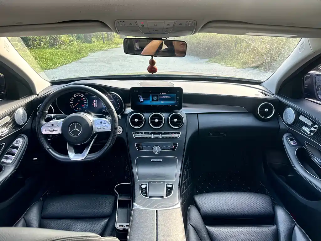 Mercedes-Benz C-Class — миниатюра 11