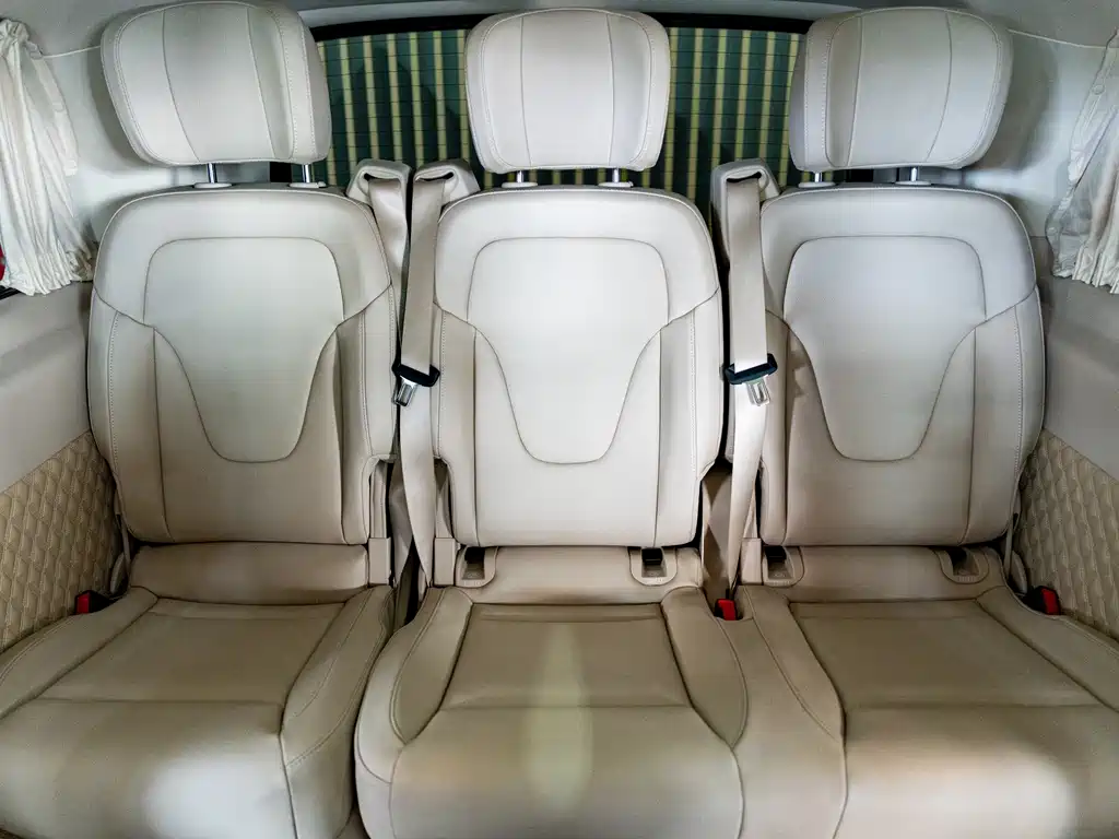 Mercedes-Benz V-Class — миниатюра 10