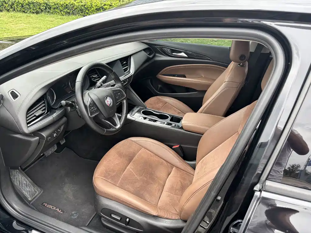Buick Regal — миниатюра 9