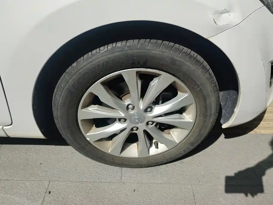 Hyundai Elantra Langdong — миниатюра 6