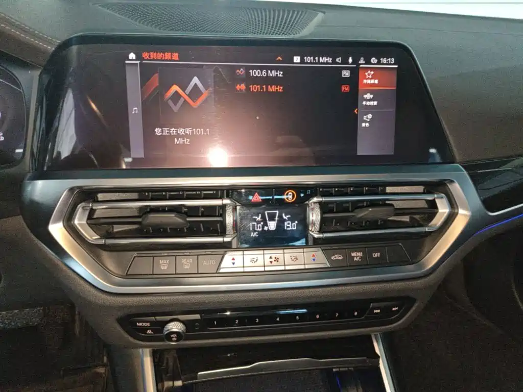 BMW 3 Series — миниатюра 13