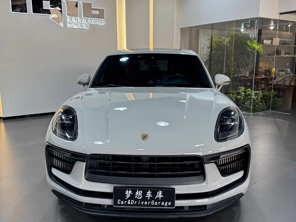 Porsche Macan — миниатюра 2