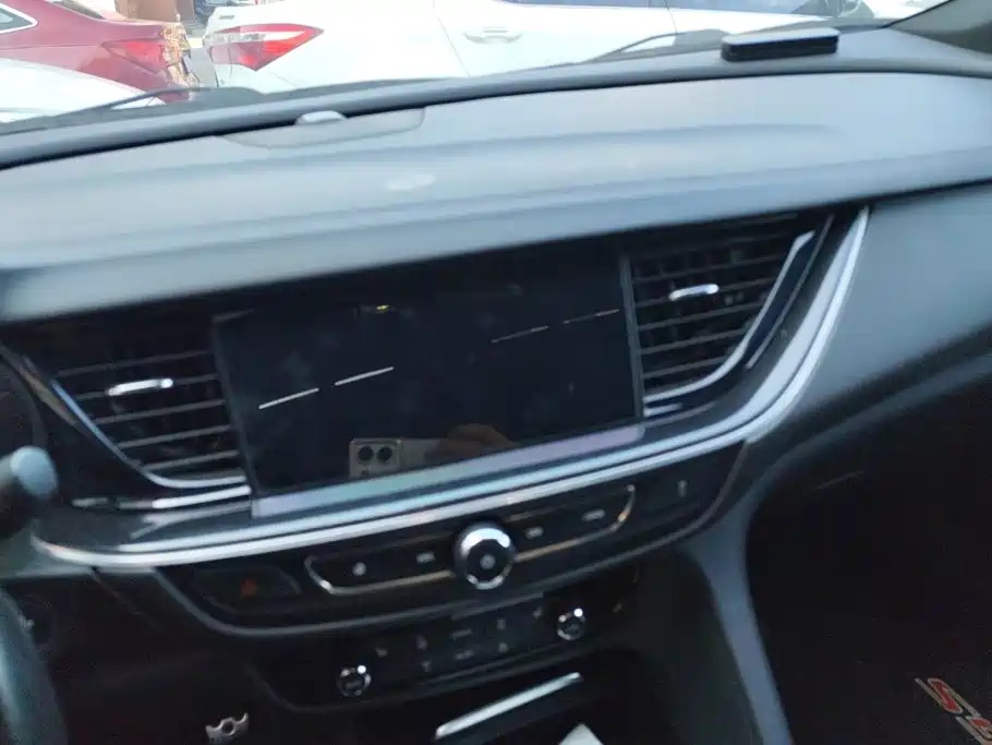 Buick Regal — миниатюра 13