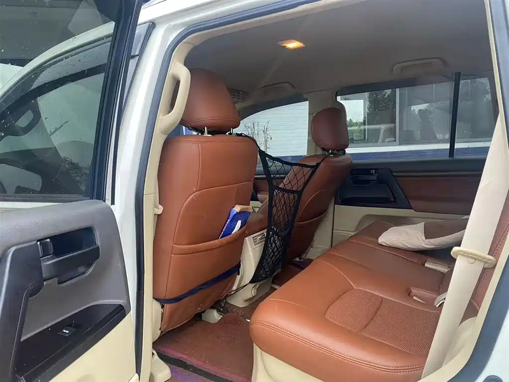 Toyota Land Cruiser 2016 4.0L AT