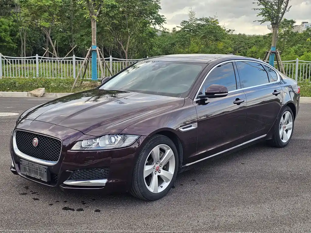 Jaguar XFL