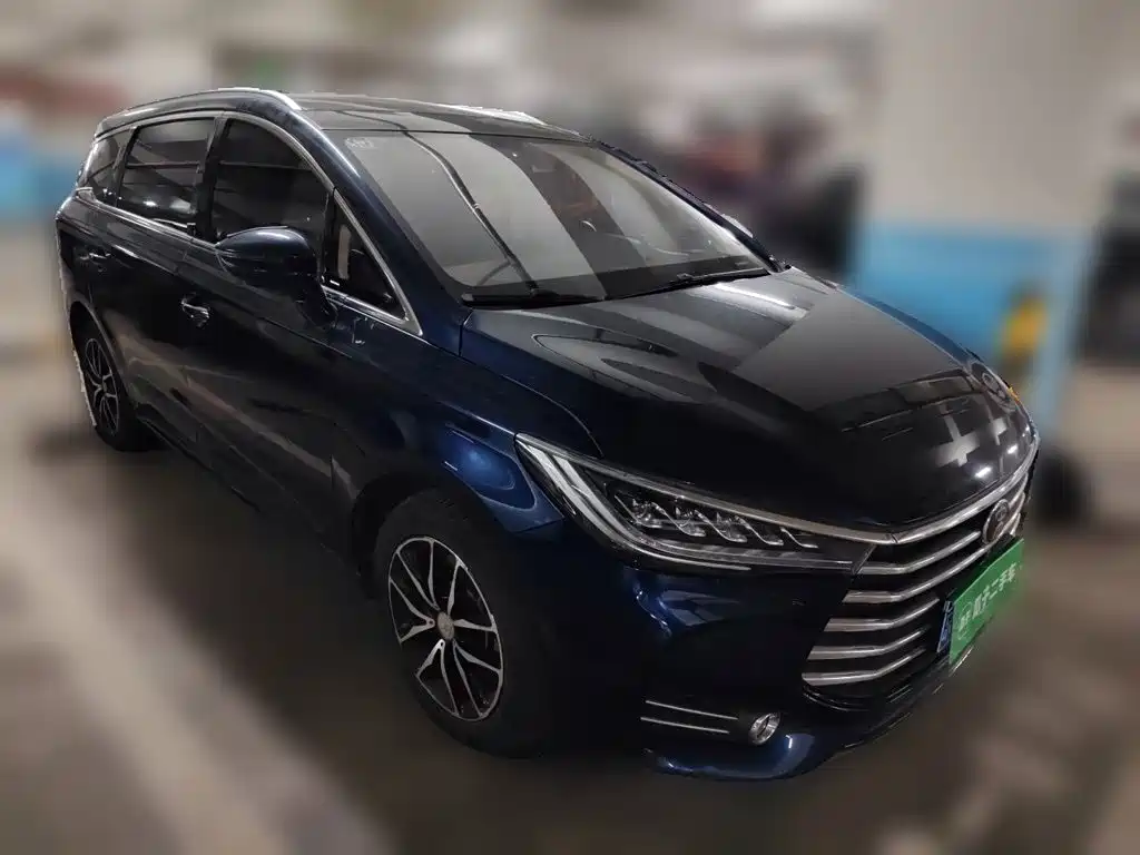 BYD MAX — миниатюра 24
