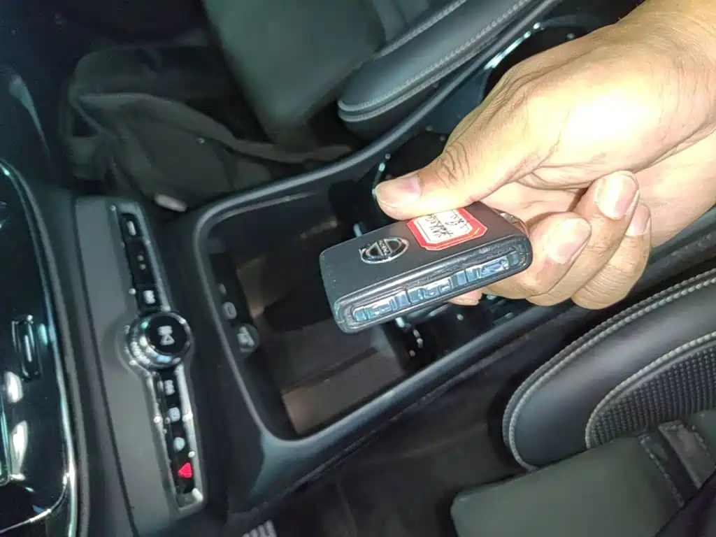 Volvo XC40 NEV — миниатюра 9