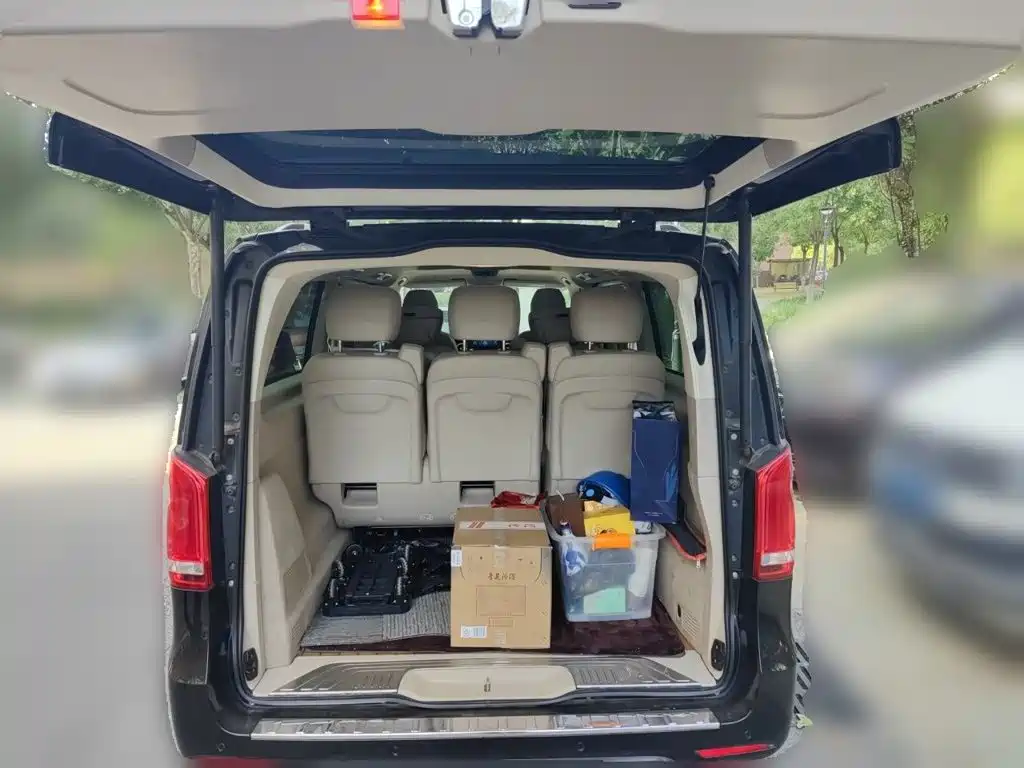 Mercedes-Benz V-Class — миниатюра 10