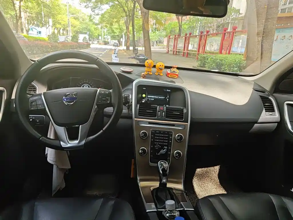 Volvo XC60 — миниатюра 10