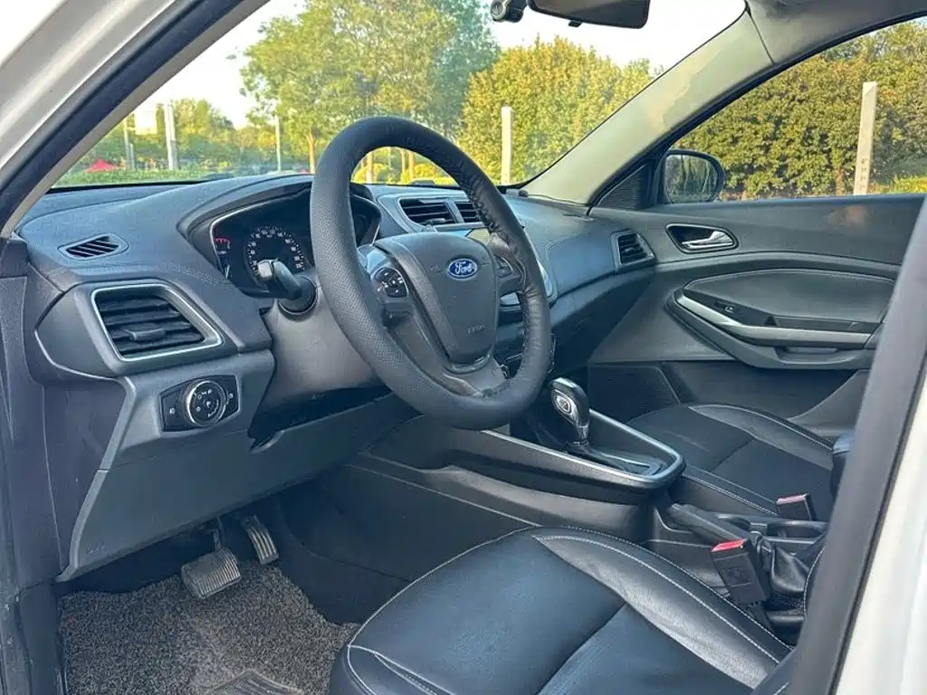 Ford Escort — миниатюра 8