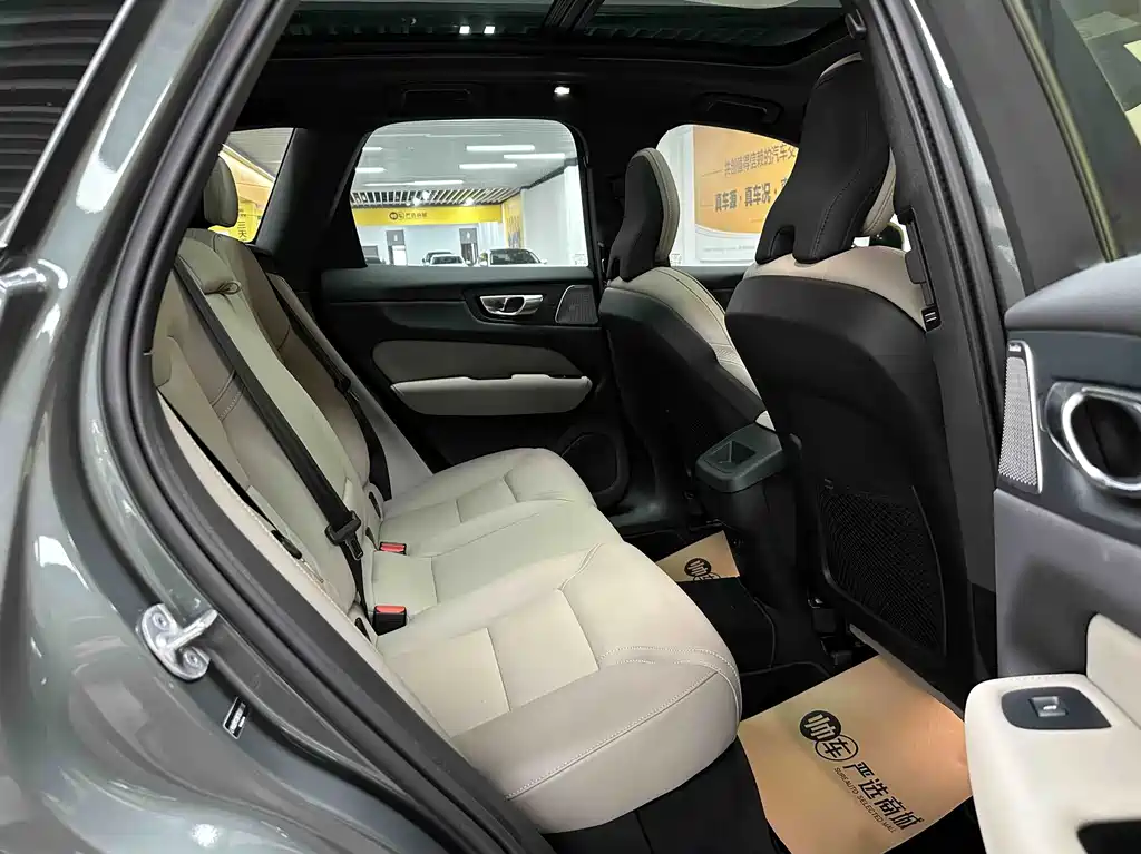 Volvo XC60 — миниатюра 11