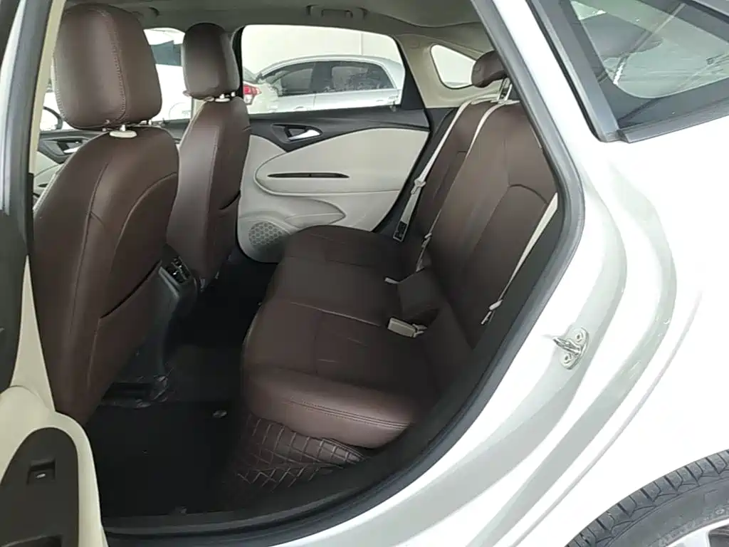 Buick Verano — миниатюра 17
