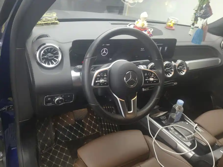 Mercedes-Benz GLB — миниатюра 12