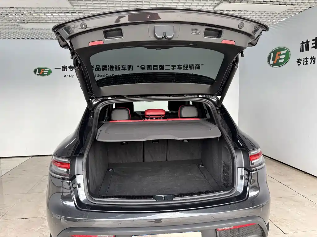Porsche Macan — миниатюра 28