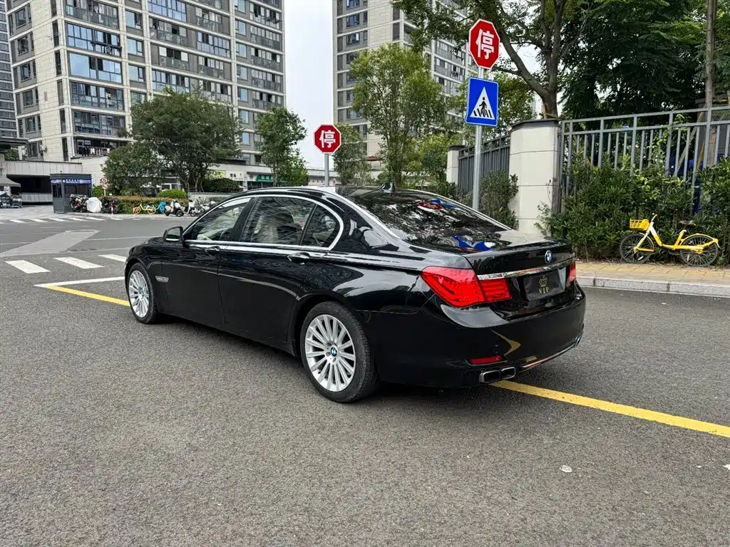 BMW 7 Series 7 2010 760Li