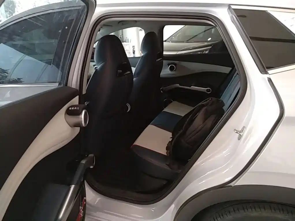 BYD Yuan Plus — миниатюра 17