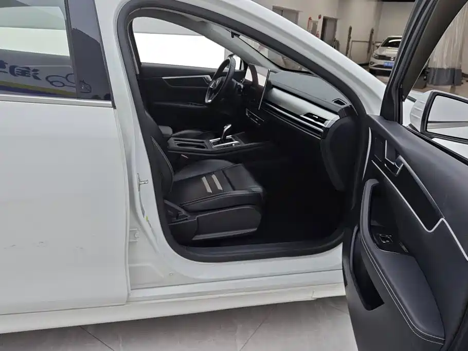 BYD Qin Pro — миниатюра 8