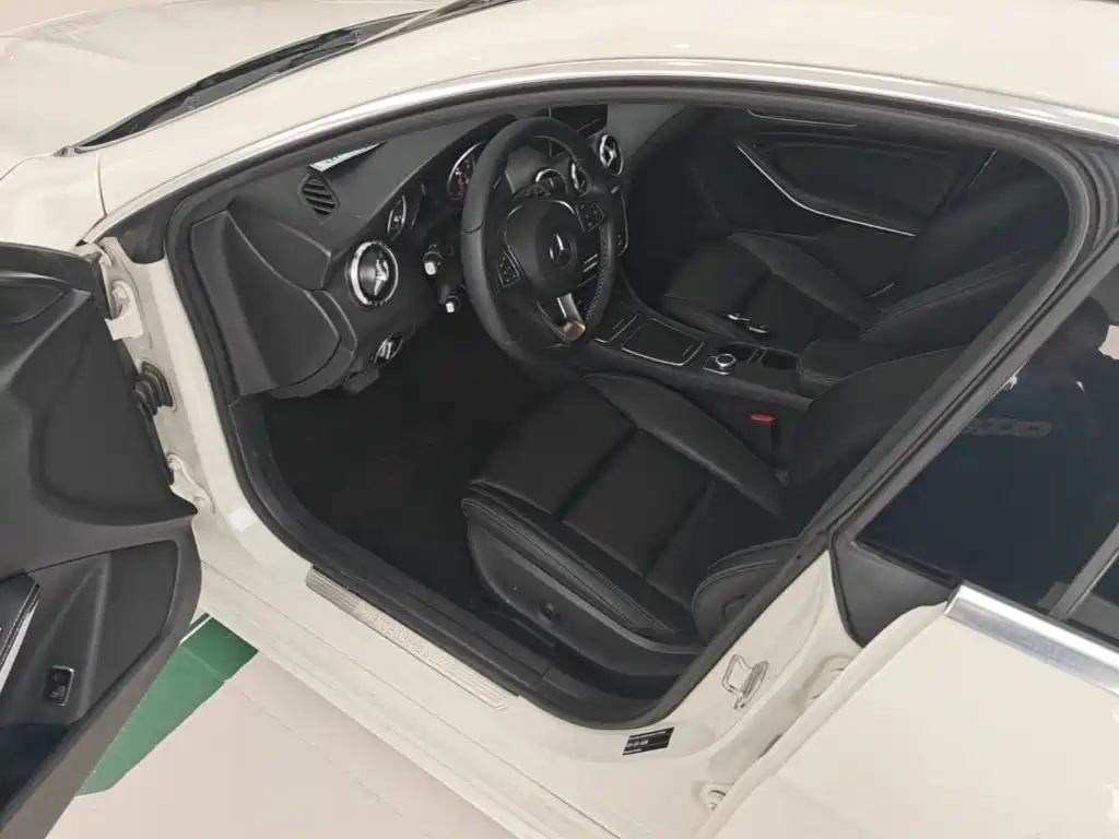 Mercedes-Benz CLA (Import) — миниатюра 16