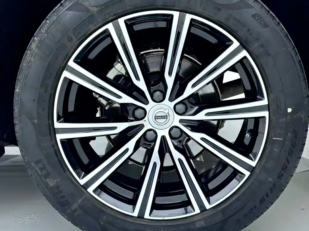 Volvo XC60 — миниатюра 12