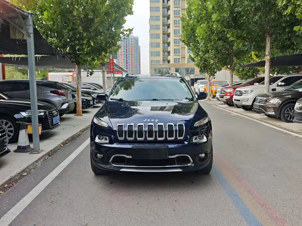 Jeep Cherokee — миниатюра 2