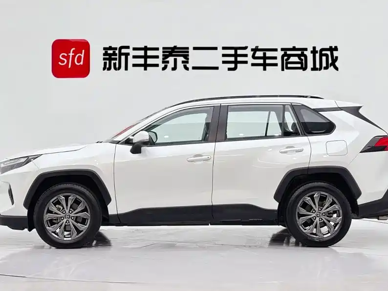Toyota RAV4 — миниатюра 3