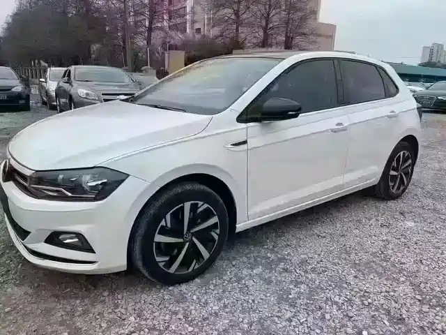 VOLKSWAGEN POLO 2020