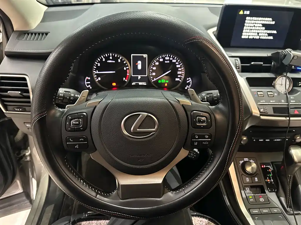 Lexus NX — миниатюра 4