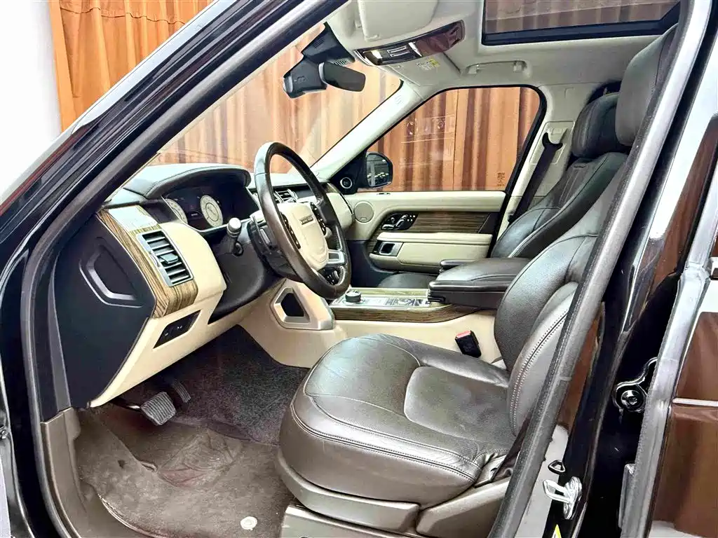 Land Rover Range Rover — миниатюра 7