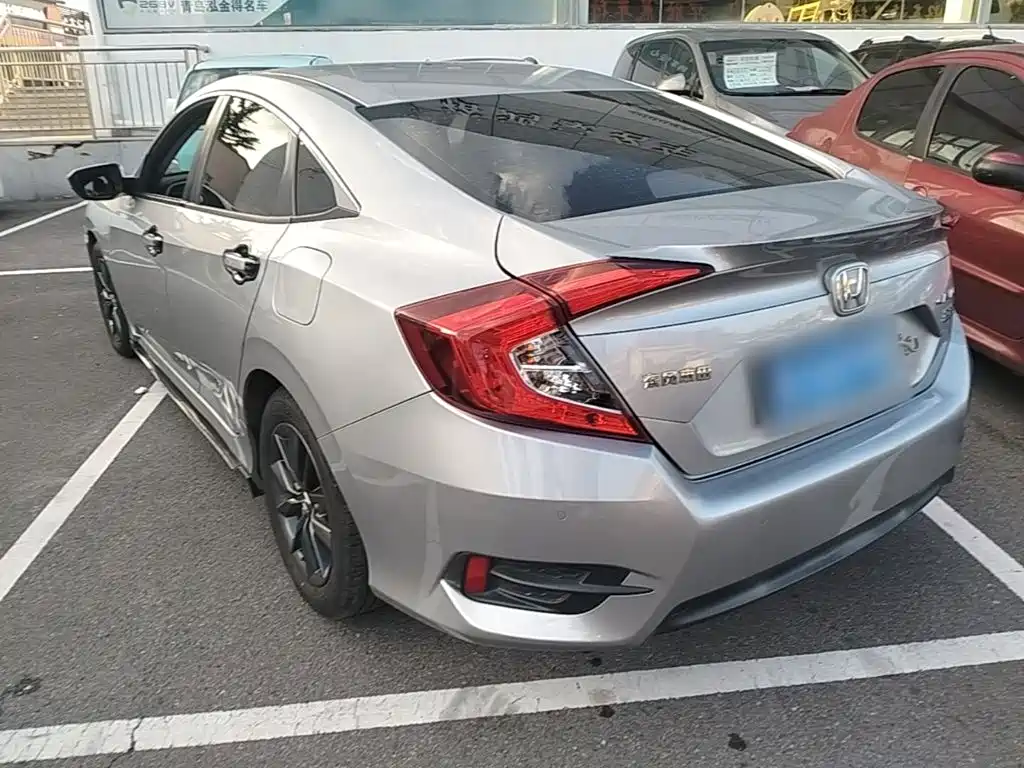 Honda Civic — миниатюра 5