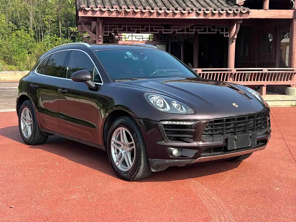 Porsche Macan — миниатюра 3