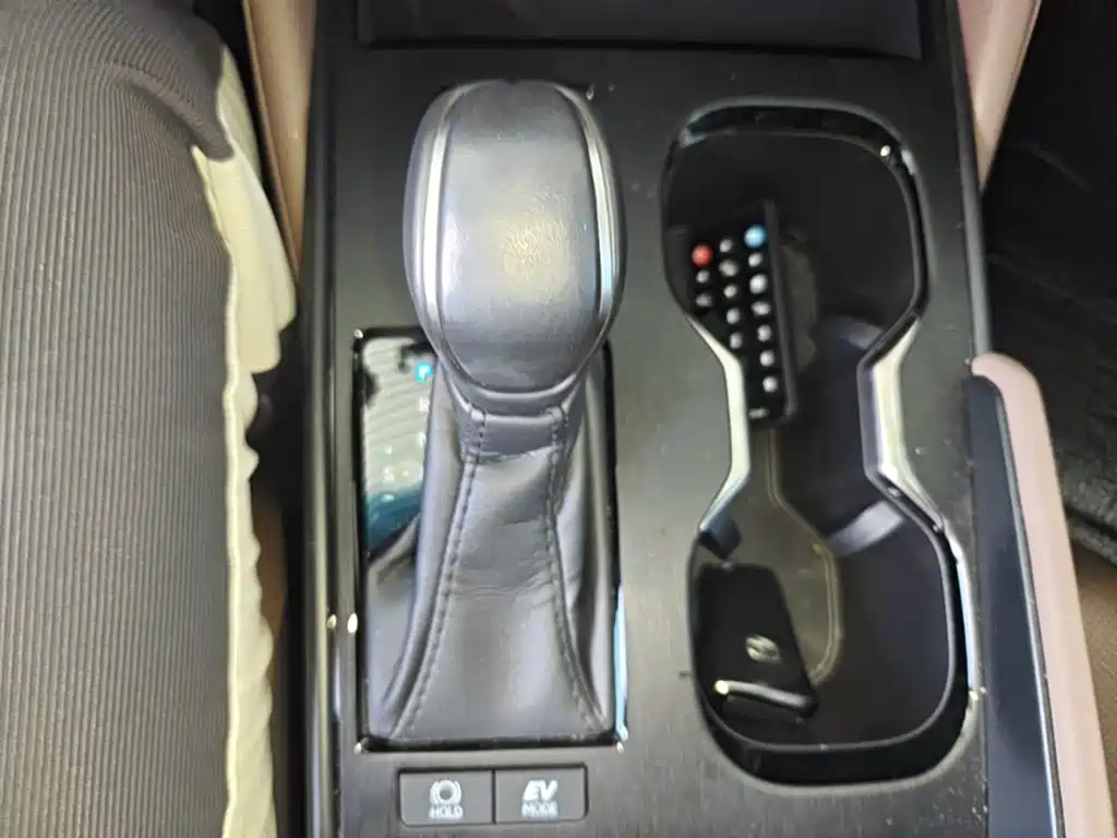 Lexus ES — миниатюра 14