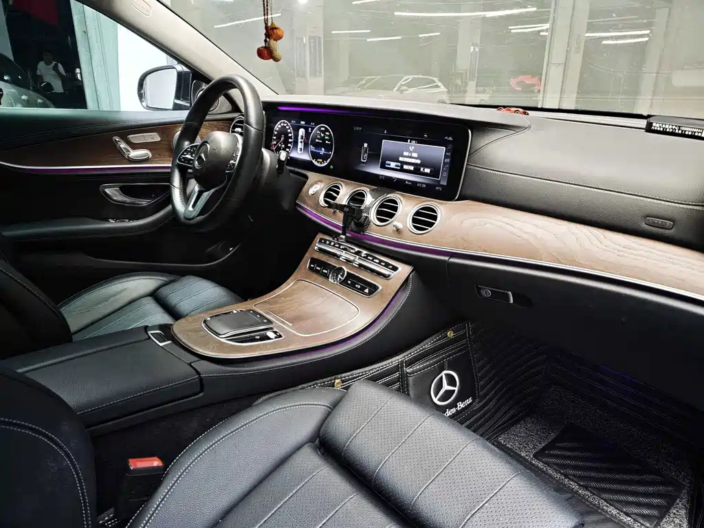 Mercedes-Benz E-Class — миниатюра 9