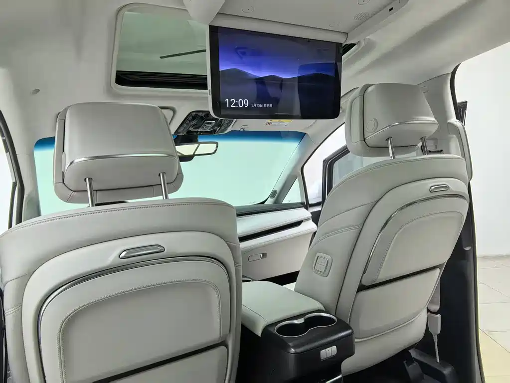 BUICK GL8 NEW ENERGY