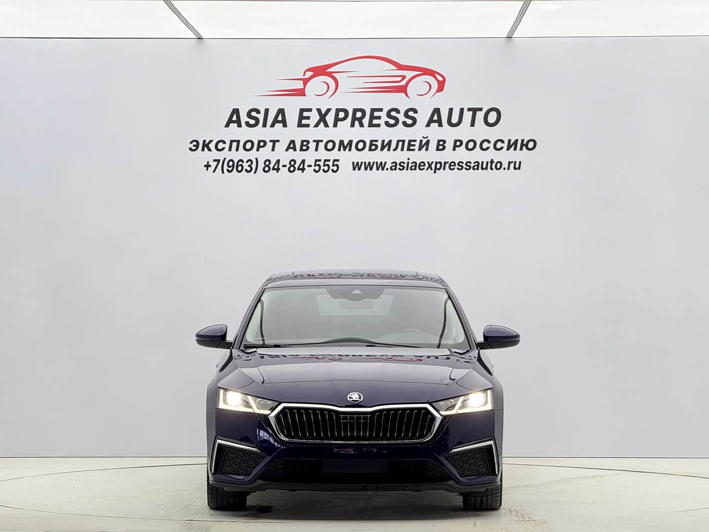 Skoda Octavia 1.4 л 2022 г. красный/фиолетовый, пробег 46800 км