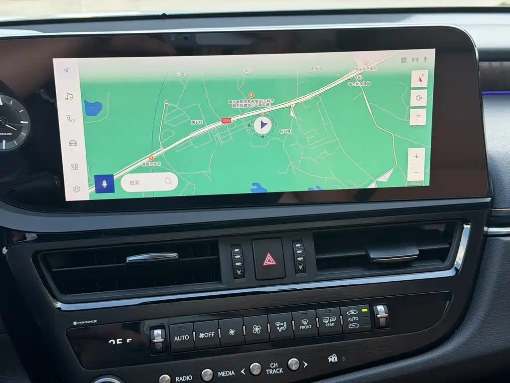 Lexus ES — миниатюра 6