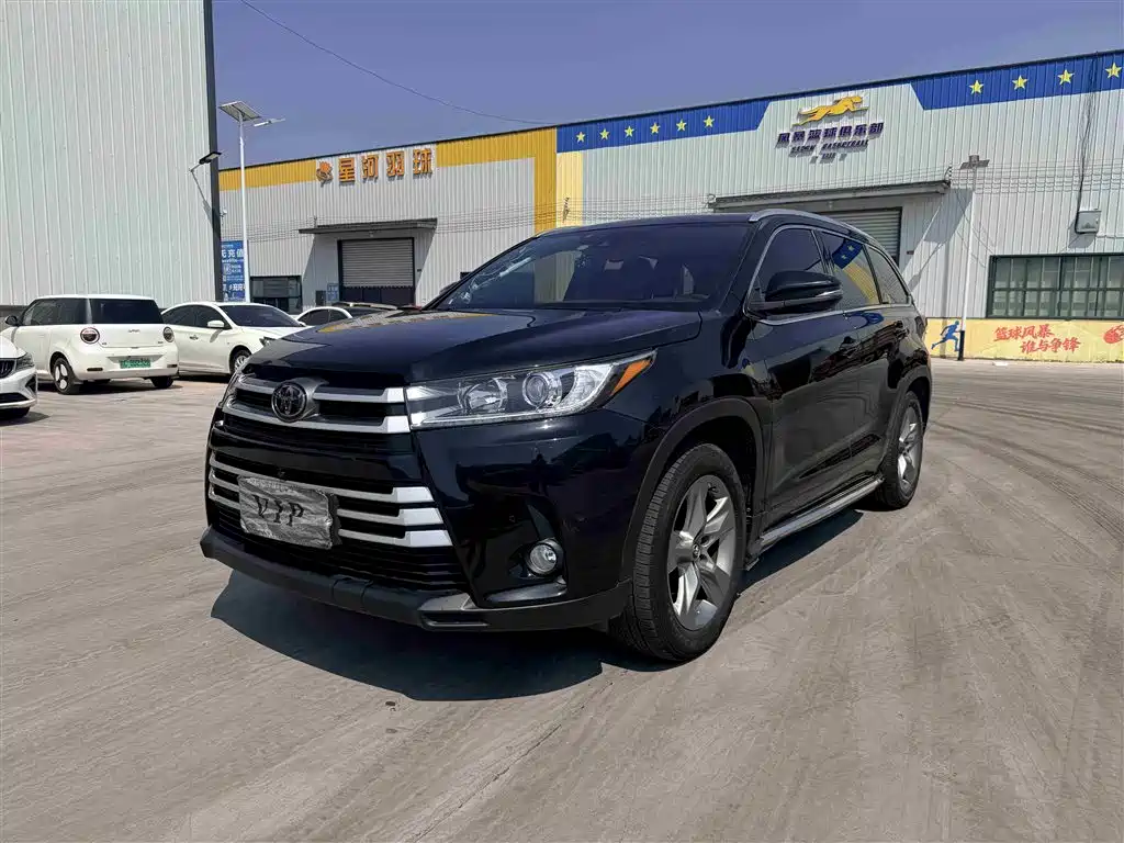 TOYOTA HIGHLANDER