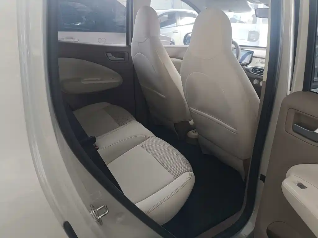 Wuling MINIEV — миниатюра 5
