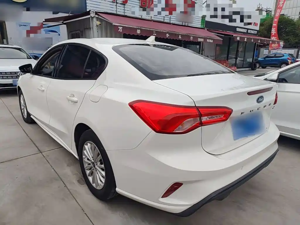 Ford Focus — миниатюра 5