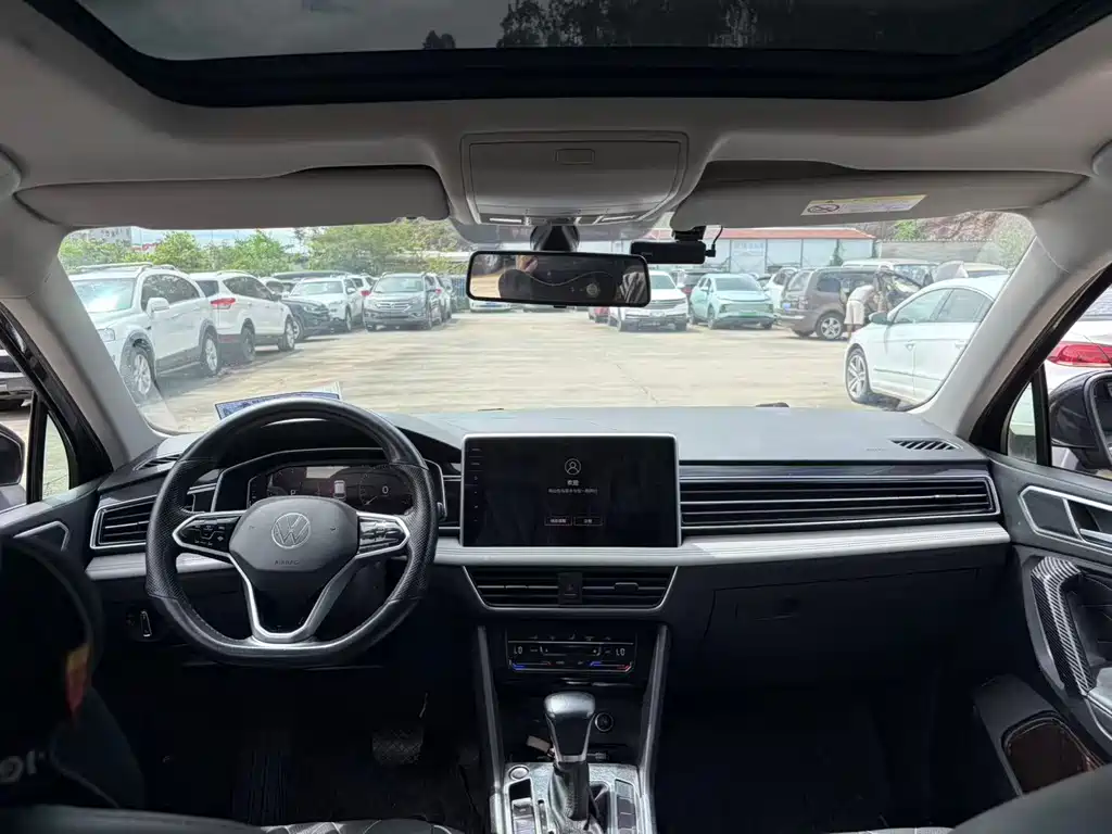 Volkswagen Tiguan L — миниатюра 5