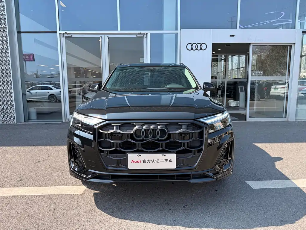 Audi Q7 2025 45 TFSI quattro S line