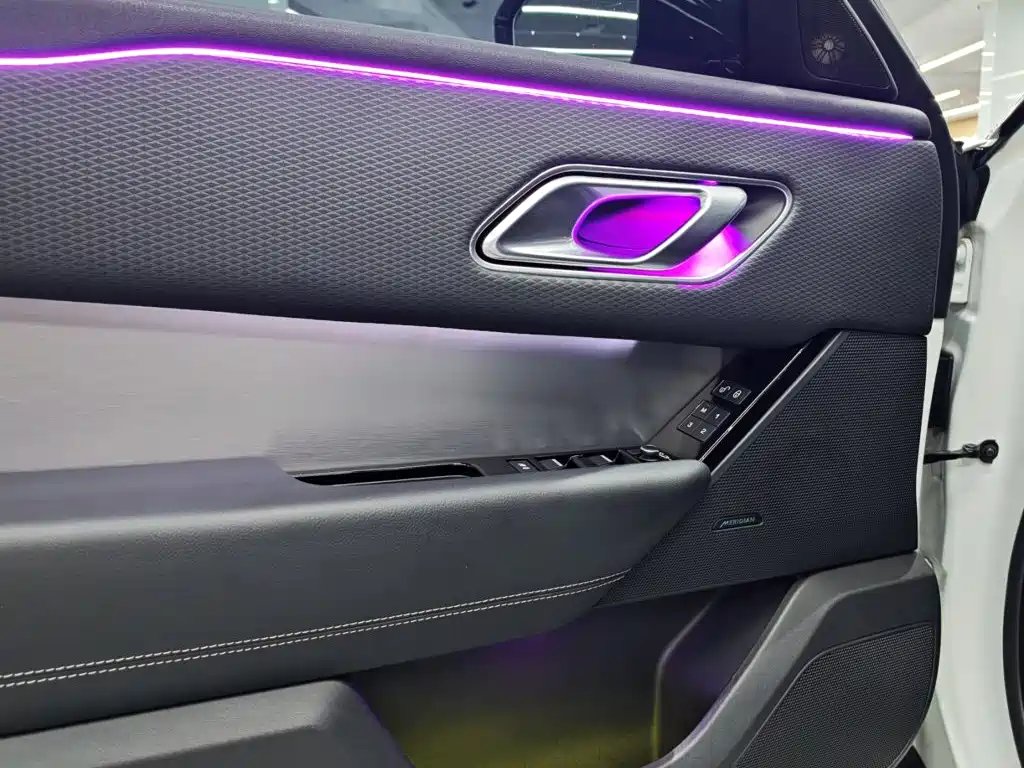Land Rover Velar — миниатюра 9